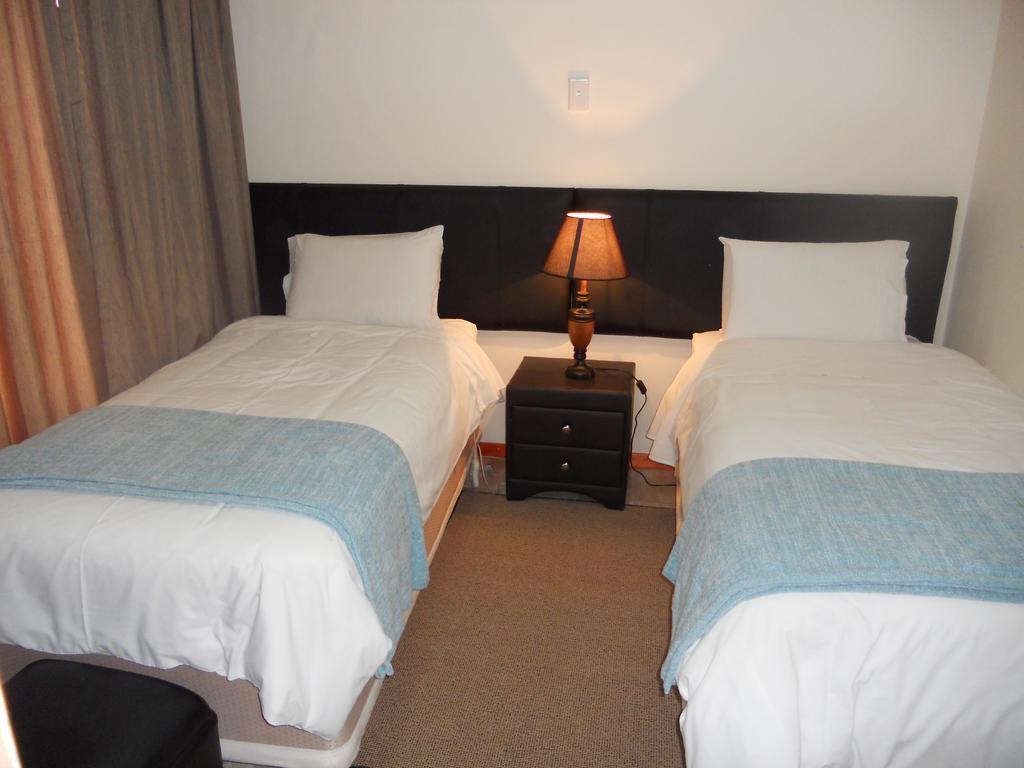 Magaliqua Guest House Noordheuwel Luaran gambar
