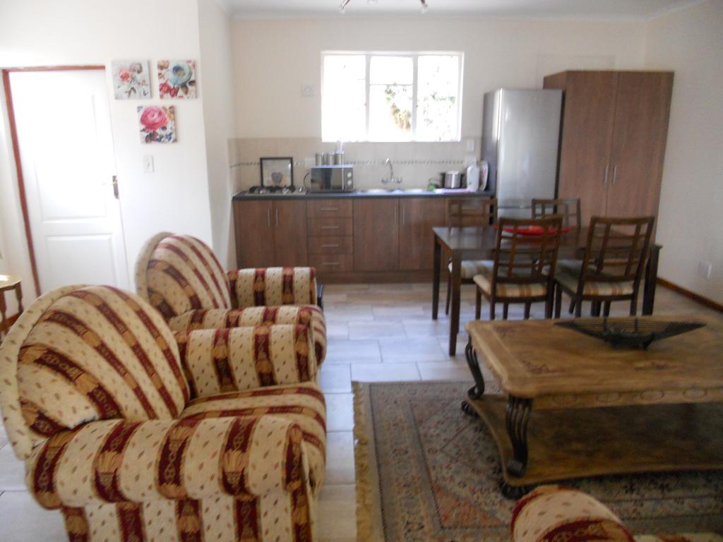 Magaliqua Guest House Noordheuwel Luaran gambar