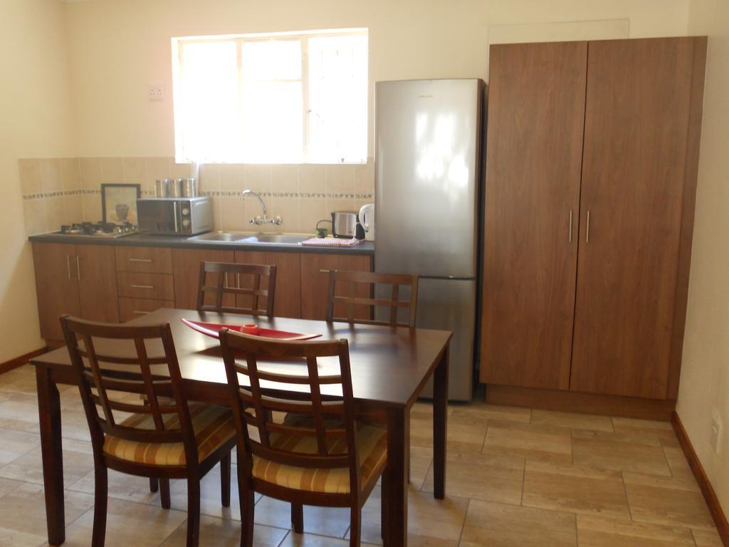 Magaliqua Guest House Noordheuwel Luaran gambar